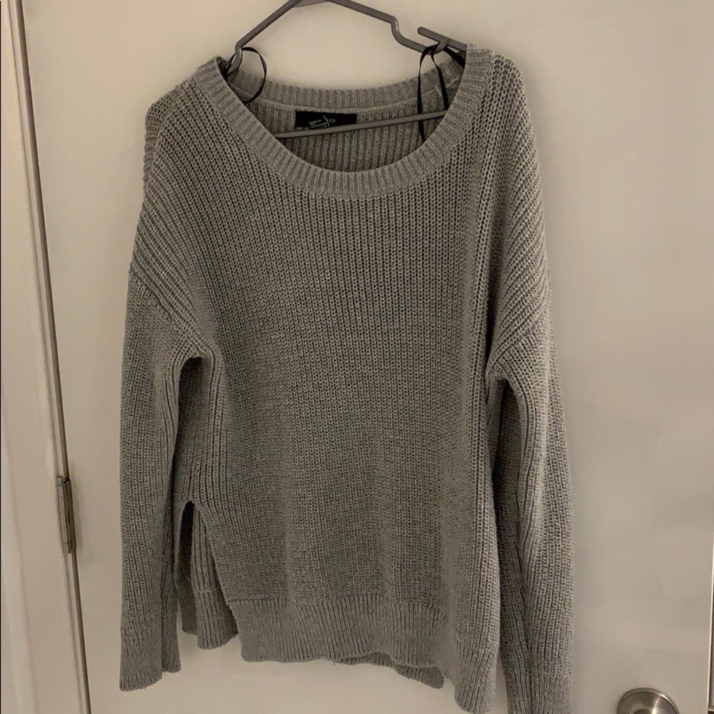 Grey pull over